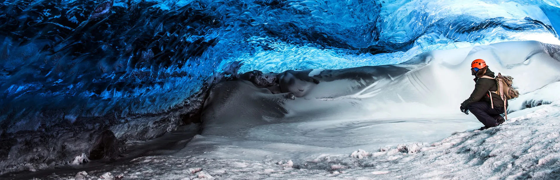 Icecave, winter